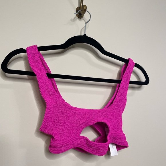 Bound by Bond-eye Sasha Crop - Picture 4 of 5